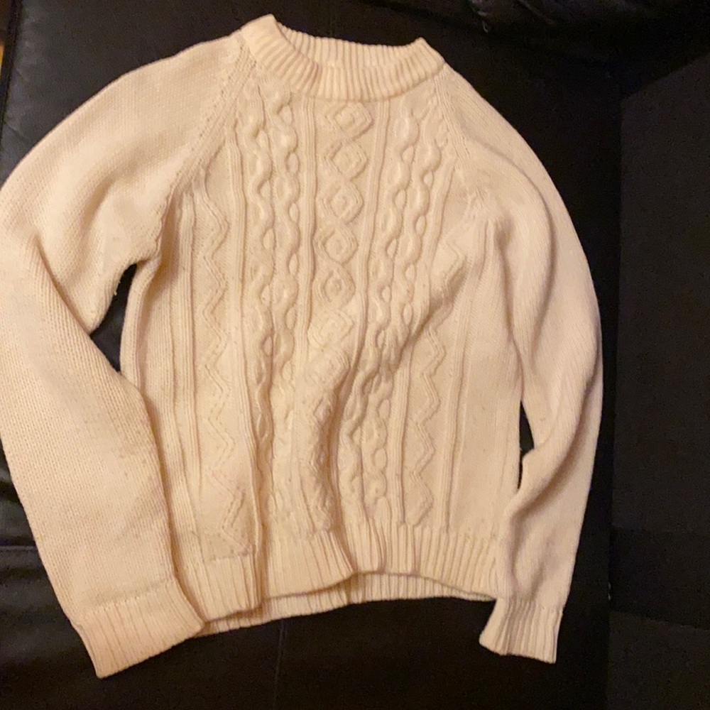 Vintage handknit wool sweater cable crew neck thic